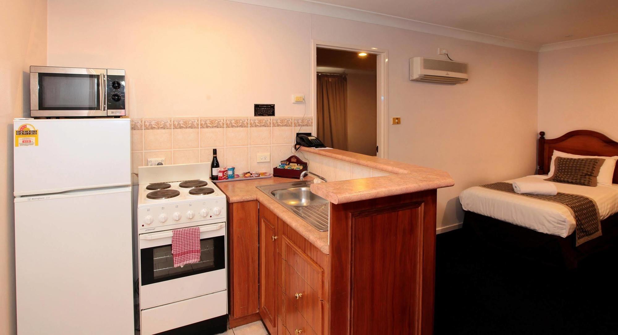 Best Western Ambassador Motor Inn & Apartments Wagga Wagga Eksteriør billede
